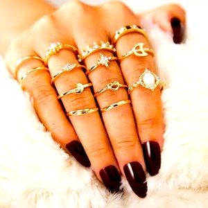 NWOT Fashionable Ring 💍